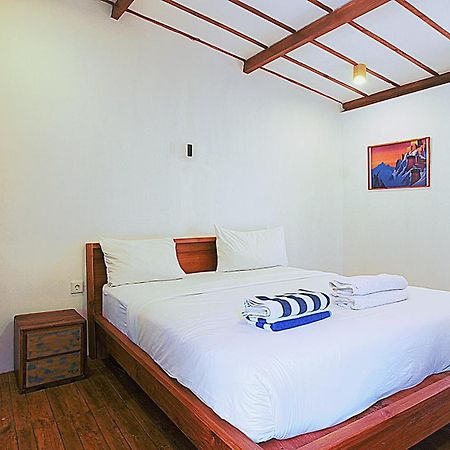 Serene Beach Villa Gili Trawangan Exterior photo