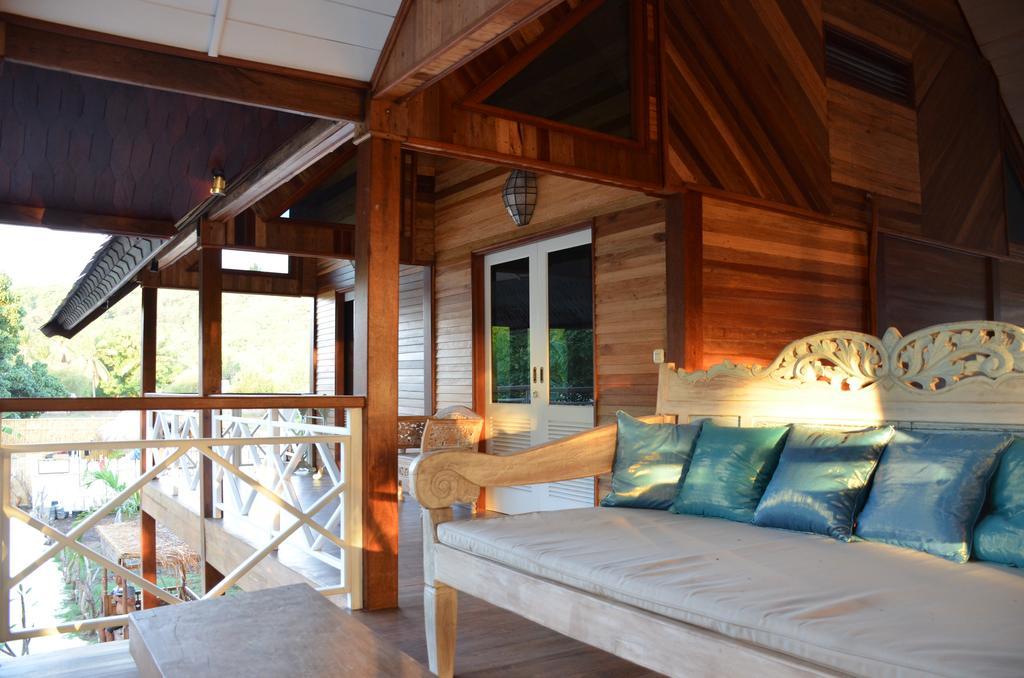 Serene Beach Villa Gili Trawangan Exterior photo