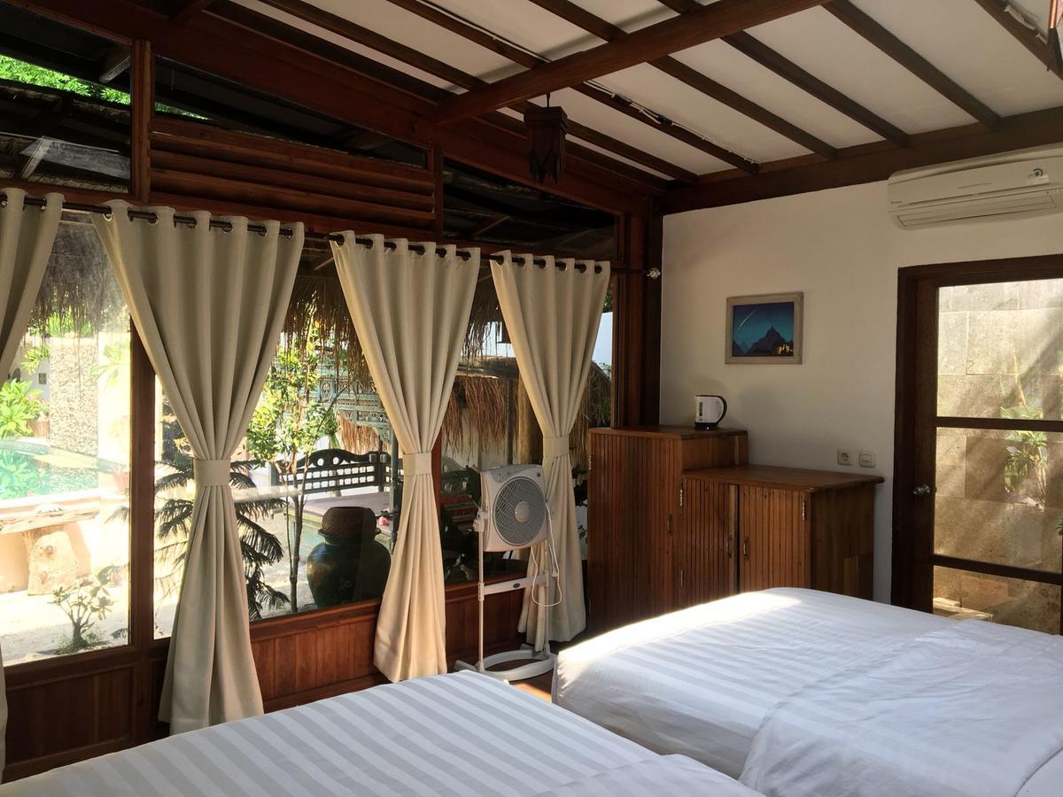 Serene Beach Villa Gili Trawangan Exterior photo
